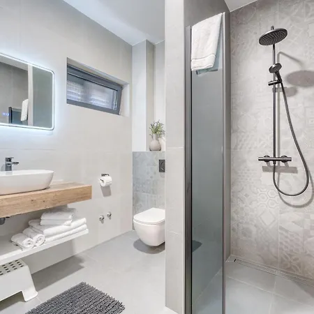 Le Maris By Interhome Dobrinj